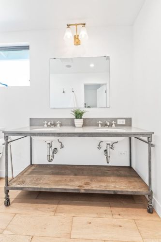 117 Harvard Ln, Seal Beach CA  90740-2508 exterior