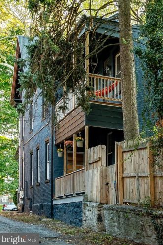 721 Orange St, Lancaster PA  17602-3118 exterior