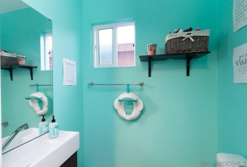 4156 Epsilon St, San Diego CA 92113-4305 exterior