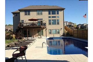 16688 Tanglewood Dr, Des Moines IA  50325-2549 exterior