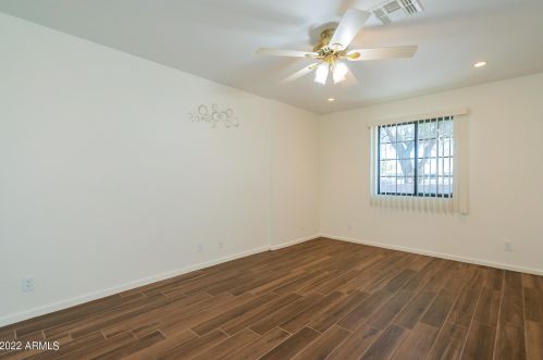 4220 16 Dr, Phoenix AZ  85015-1426 exterior