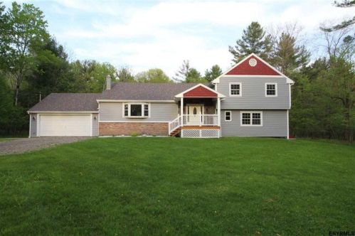 19 Fire Hill Rd, Spencertown, NY 12165-1704