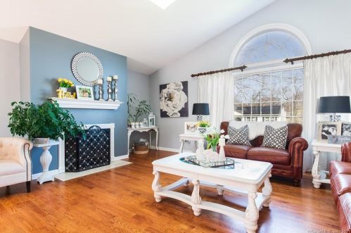 62 William St, Milford CT  06461-3041 exterior