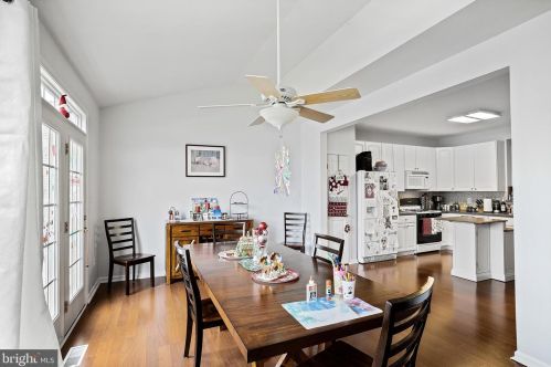 129 South Ave, Swedesboro NJ  08085-1693 exterior