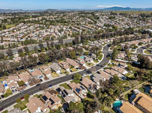 31569 Corte Salinas, Temecula CA  92592-6413 exterior