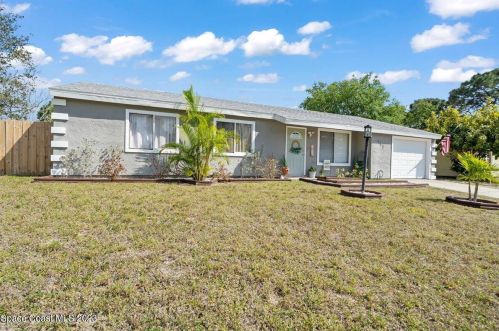 955 Schumann Dr, Sebastian FL  32958-5331 exterior