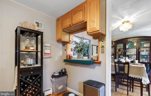 13705 Kerrydale Rd, Woodbridge VA  22193-4710 exterior