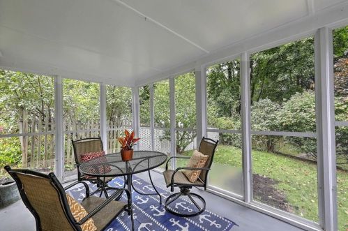 16 Cormier Rd, Lincoln RI  02865-3104 exterior