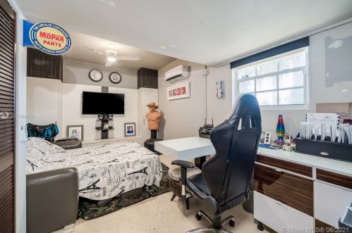 503 58th Ter, Hollywood FL  33023-1439 exterior