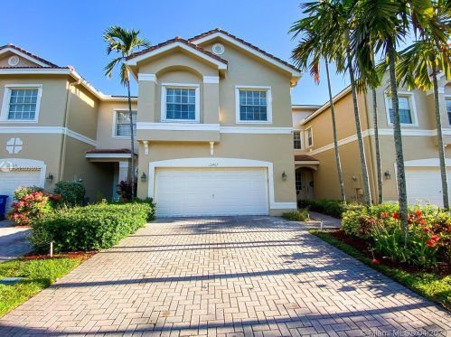 12407 42nd St, Hollywood, FL 33027-6001