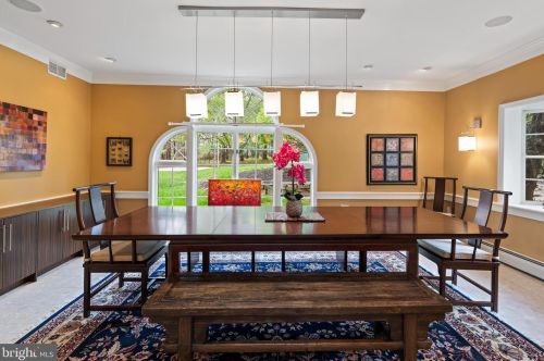 1485 Fairmont Dr, Harrisburg PA  17111 exterior