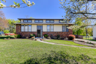 1038 Lovell View Dr, Knoxville, TN 37932-3702