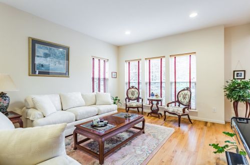 54 Casey Ln, Mount Sinai NY  11766-2336 exterior