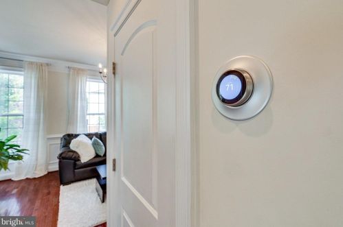 6857 Hartzell Hill Ln, Haymarket VA  20169-4944 exterior