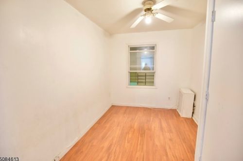 32 Arverne Ter, Irvington NJ 07111-3814 exterior