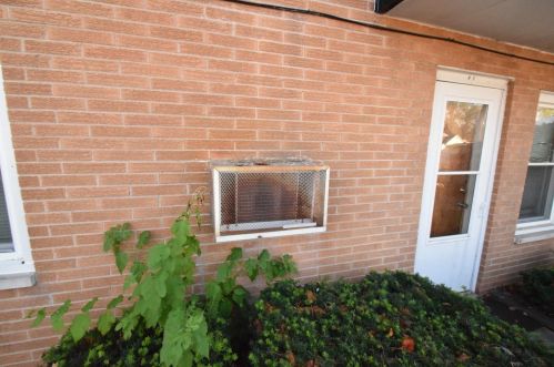 120 Lawrence St, Hobart, IN 46342-3376