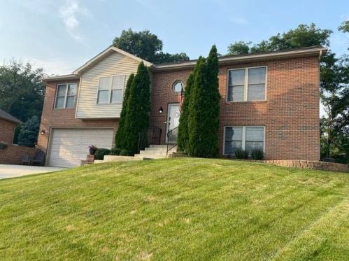 8610 128th Pl, Cedar Lake, IN 46303-8781