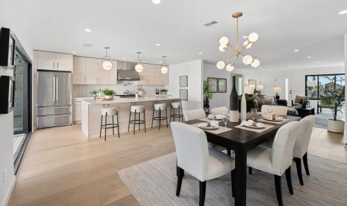 1855 Frankfort St, San Diego CA  92110-3514 exterior