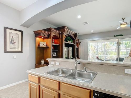 5690 Lago Villaggio Way, Naples FL  34104-5739 exterior