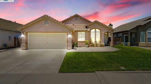 1977 Crutchfield Ln, Manteca, CA 95336-7039