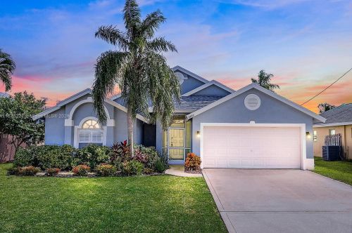 6440 Mullin St, Jupiter, FL 33458-6694