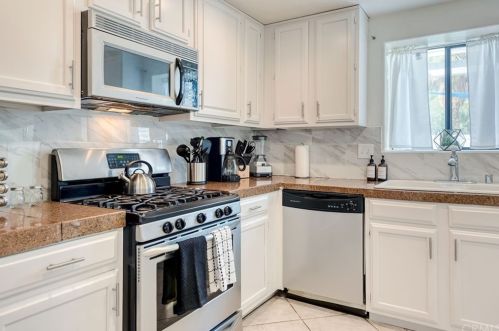 51899 Avenida Carranza, La Quinta CA  92253-3156 exterior