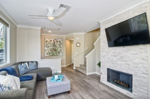 11811 Spruce Run Dr, San Diego, CA 92131-3714