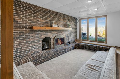 1433 Whitewater Dr, Manitowoc WI  54220-9433 exterior