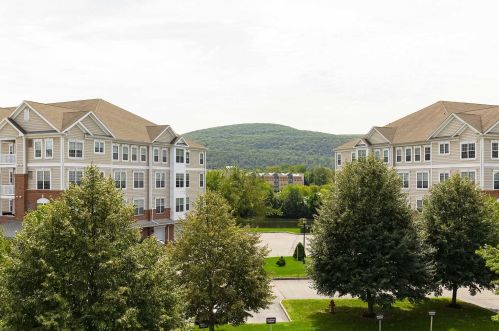 335 Regency Dr, Fishkill NY  12524-4937 exterior