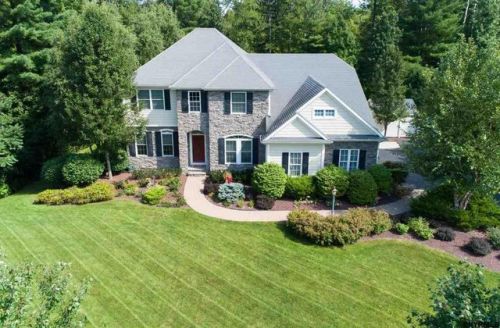 37 Shelbourne Dr, Clifton Park Center, NY 12065-6255