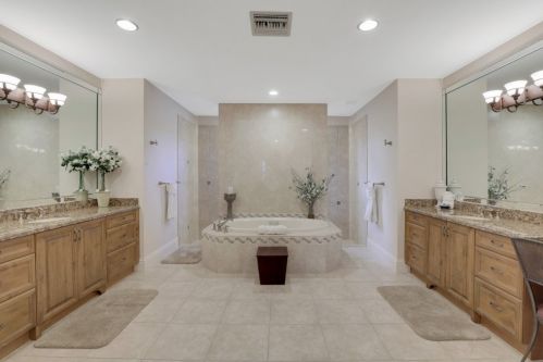 196 Starfish Ct, Marco Island FL  34145-4730 exterior