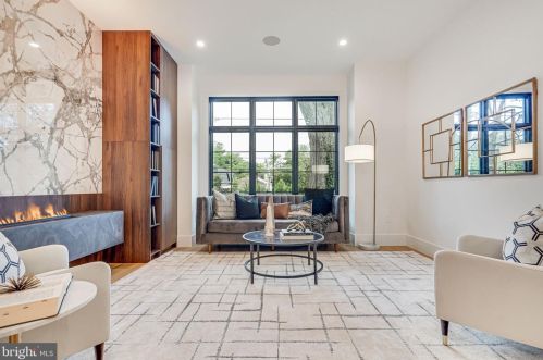 4915 Western Ave, Washington DC  20016-4319 exterior