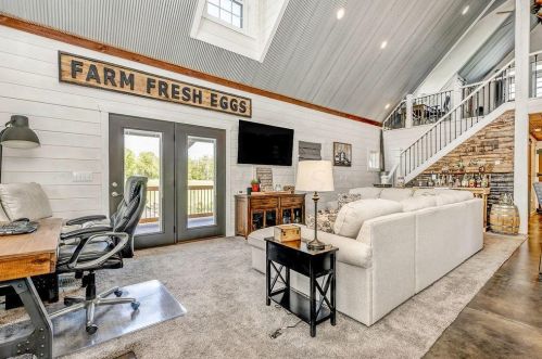 17978 Nashport Rd, Nashport OH  43830-4601 exterior