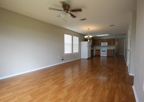 5808 Angel Dr, Del Valle TX  78617-3666 exterior