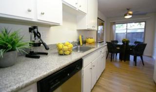 750 Shoreline Blvd, Mountain View CA  94043-1932 exterior