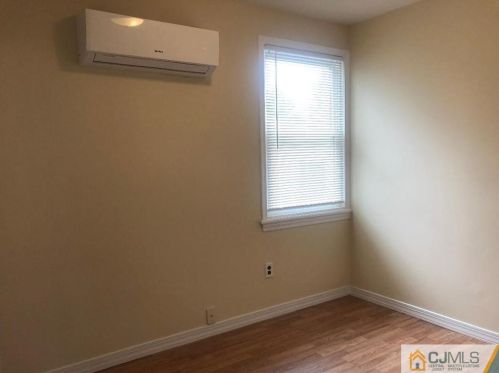214 Prigmore St, East Brunswick NJ  08816-3183 exterior