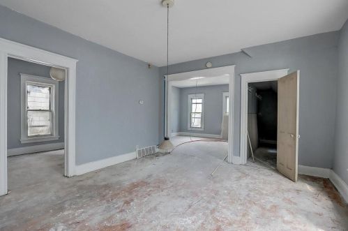 2443 Oakland Ave, Milwaukee WI  53211-4335 exterior