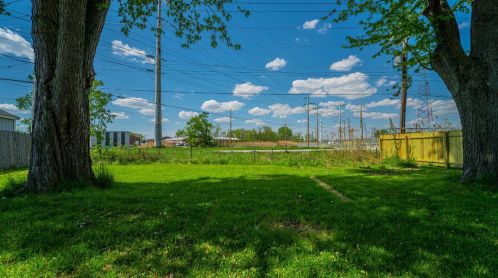 8436 Gordon Dr, Hammond IN  46322-1107 exterior