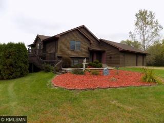 480 Jacobs Ln, Hudson, WI 54016-7508
