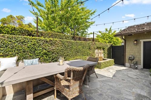 2050 Shipway Ln, Newport Beach CA  92660-4336 exterior