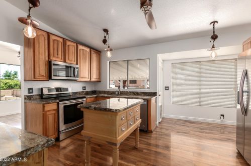 4913 Acoma Dr, Glendale AZ  85306-3828 exterior