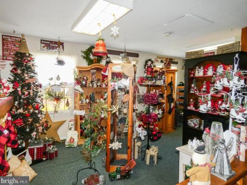 500 Tansboro Rd, Berlin Boro NJ  08009-9009 exterior