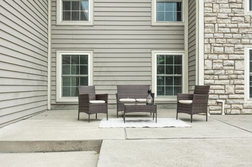 21 Buckeye Blvd, Pataskala OH  43062-8465 exterior