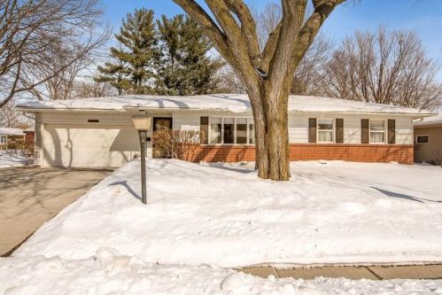 313 3rd St, Midvale, IA 50124-9419