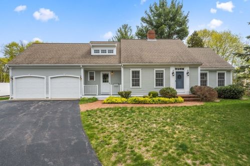 45 Cobblestone Ln, Weymouth, MA 02190-1261