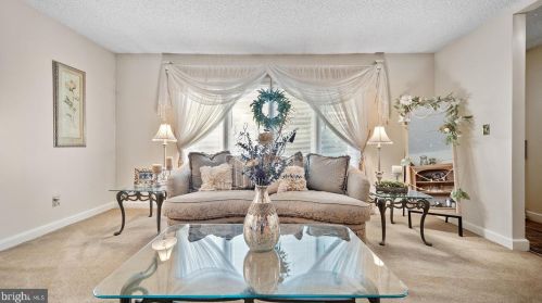 26 Pintinalli Dr, Trenton NJ  08619-1538 exterior