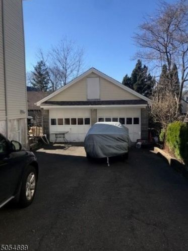 70 Providence Ave, West Paterson, NJ 07424-2883