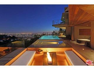 1990 Bundy Dr, Los Angeles, CA 90025-5240