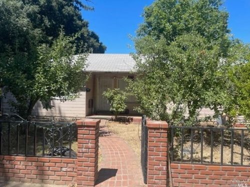 1500 Talmage Ct, Ukiah, CA 95482-6011
