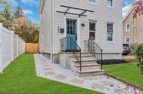 660 Grand Ave, Rahway, NJ 07065-5706